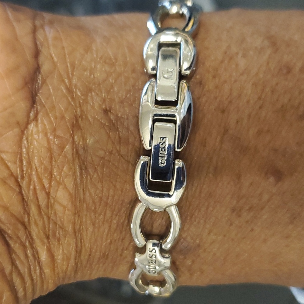 Watch - Picture 3 of 8